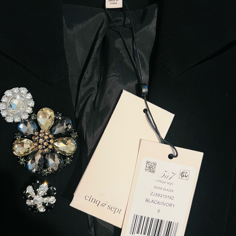 Cinq a Sept Black and White Ruffled Blazer - Picture 6 of 6